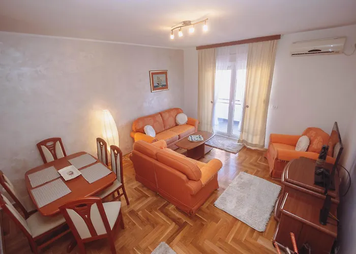 Anika Apartment